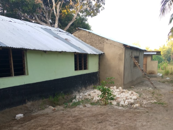 Bau der Madongoni School geht weiter