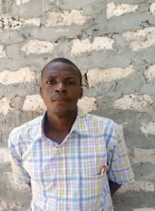 Mohamed, Lehrer mit Diplom an der Madongoni Star Primary School